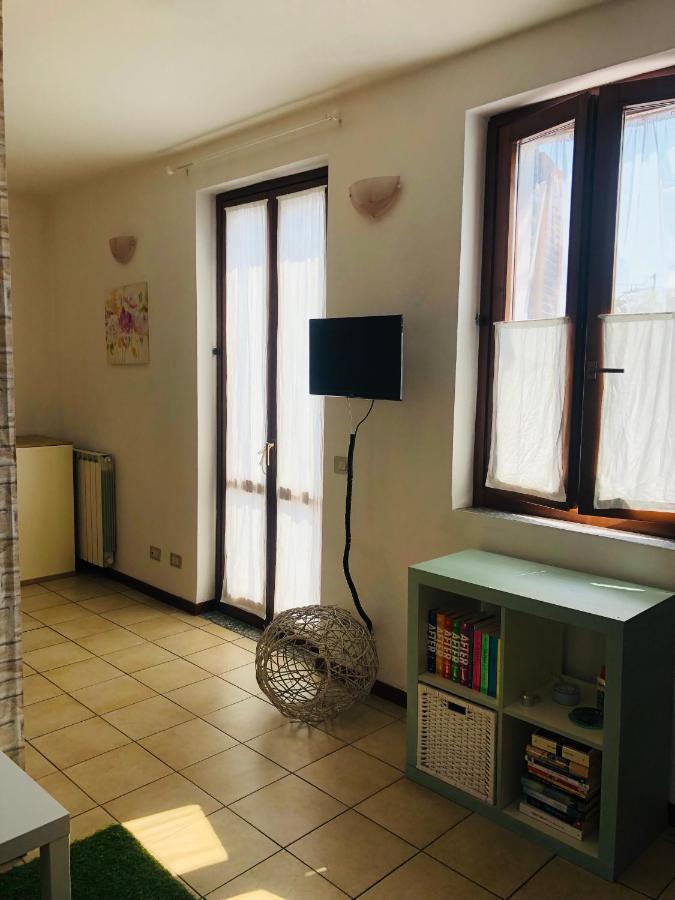 Appartement Casa Nonna Elide 2 à Besozzo Extérieur photo