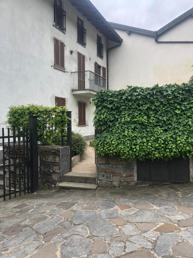 Appartement Casa Nonna Elide 2 à Besozzo Extérieur photo