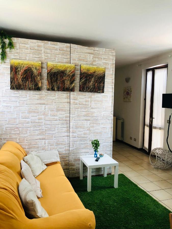 Appartement Casa Nonna Elide 2 à Besozzo Extérieur photo