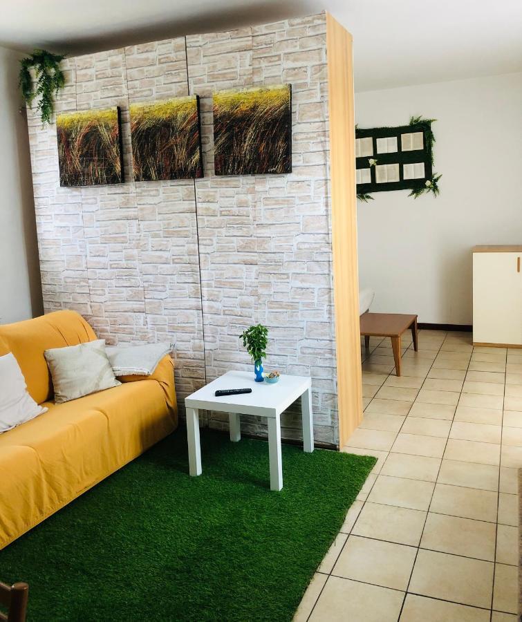 Appartement Casa Nonna Elide 2 à Besozzo Extérieur photo